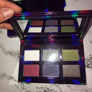 SYZYGY Eyeshadow pallete